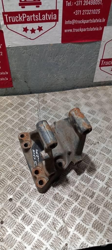 Scania 94 D Chassis og suspension