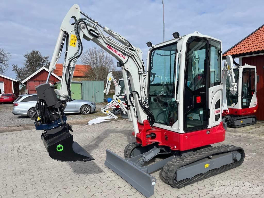 Takeuchi TB325R Minigravemaskiner