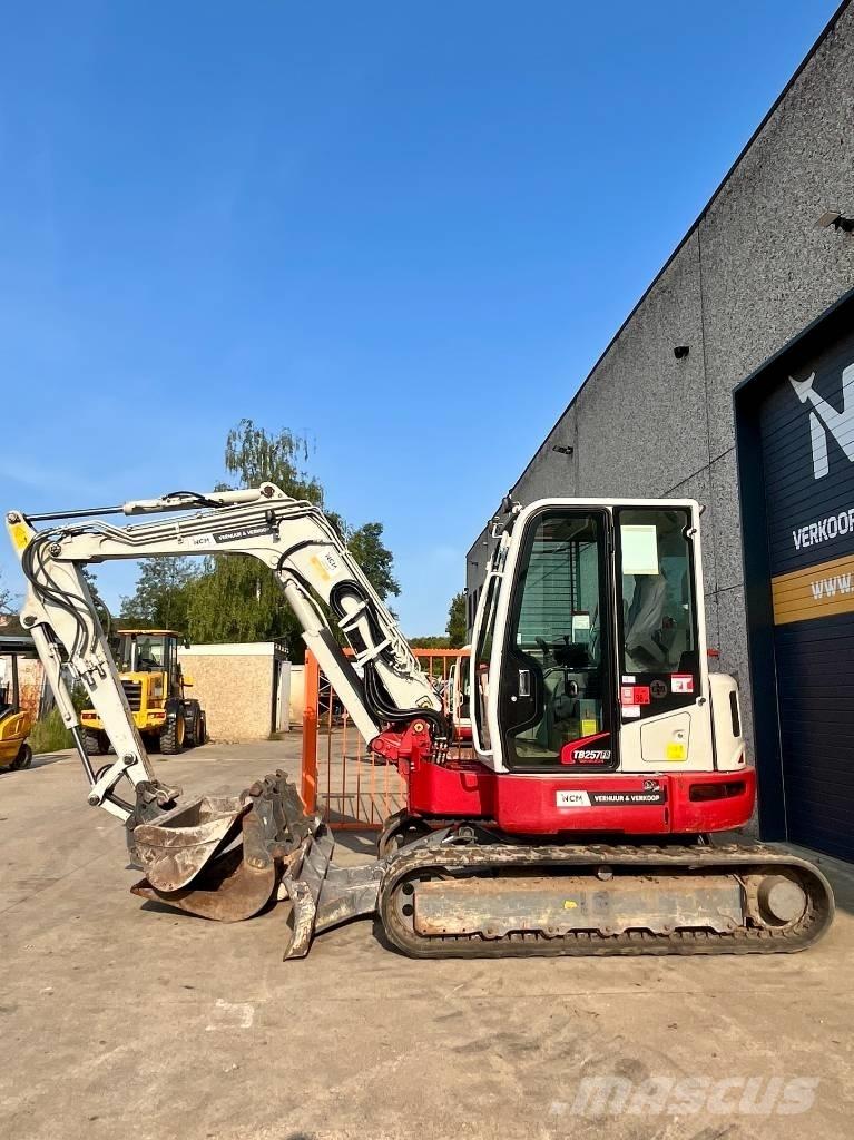 Takeuchi TB 257 FR Minigravemaskiner