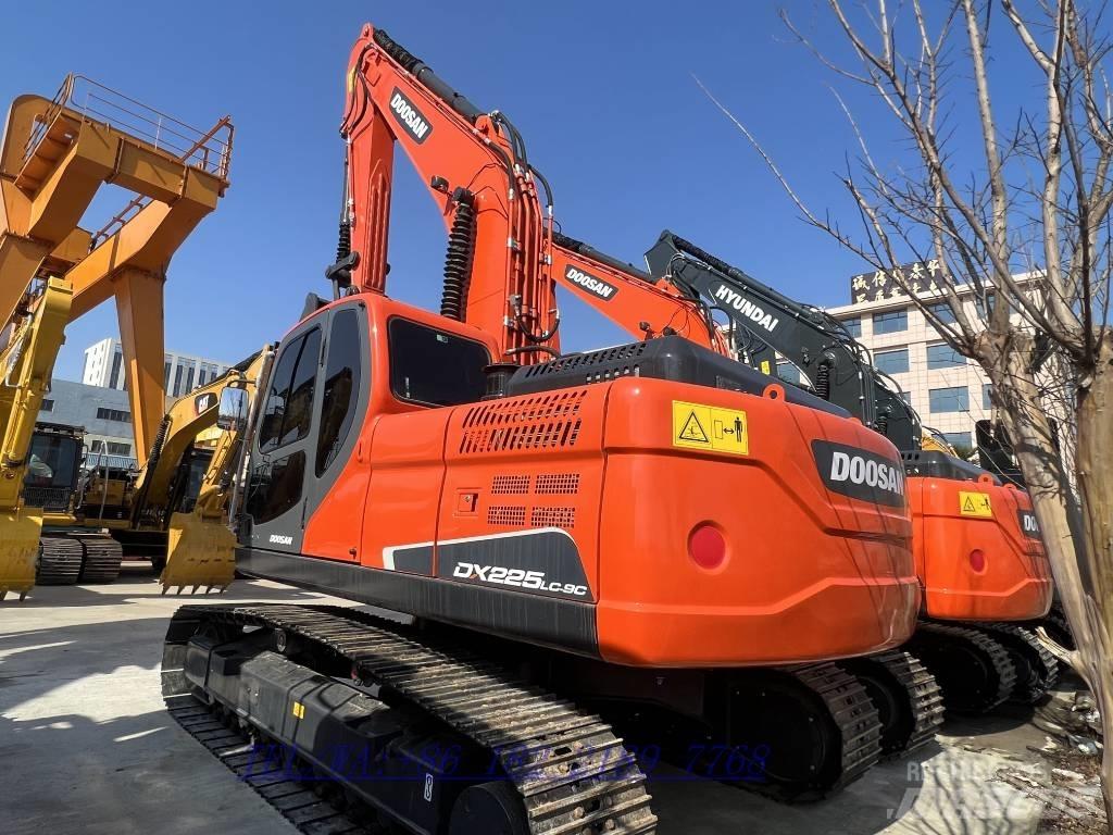 Doosan DX225 Gravemaskiner på larvebånd