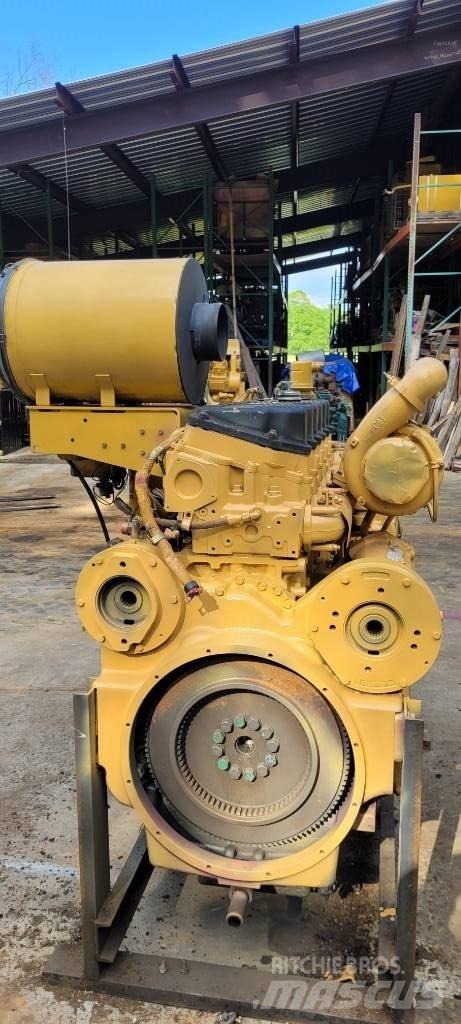 CAT 740 B Terrængående lastbiler
