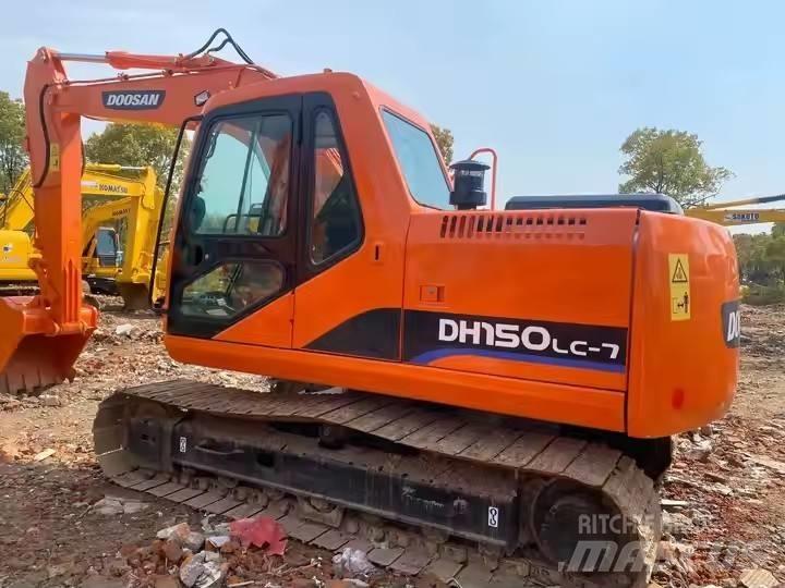 Doosan DH150 Gravemaskiner på larvebånd