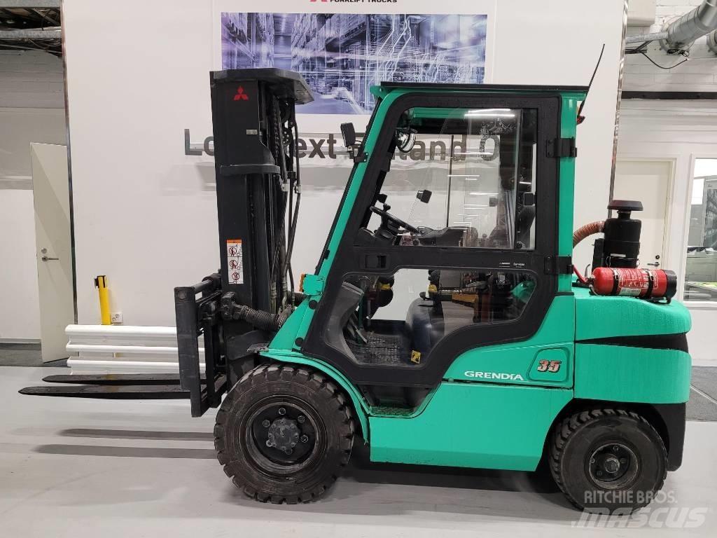 Mitsubishi FD35NTD Diesel gaffeltrucks