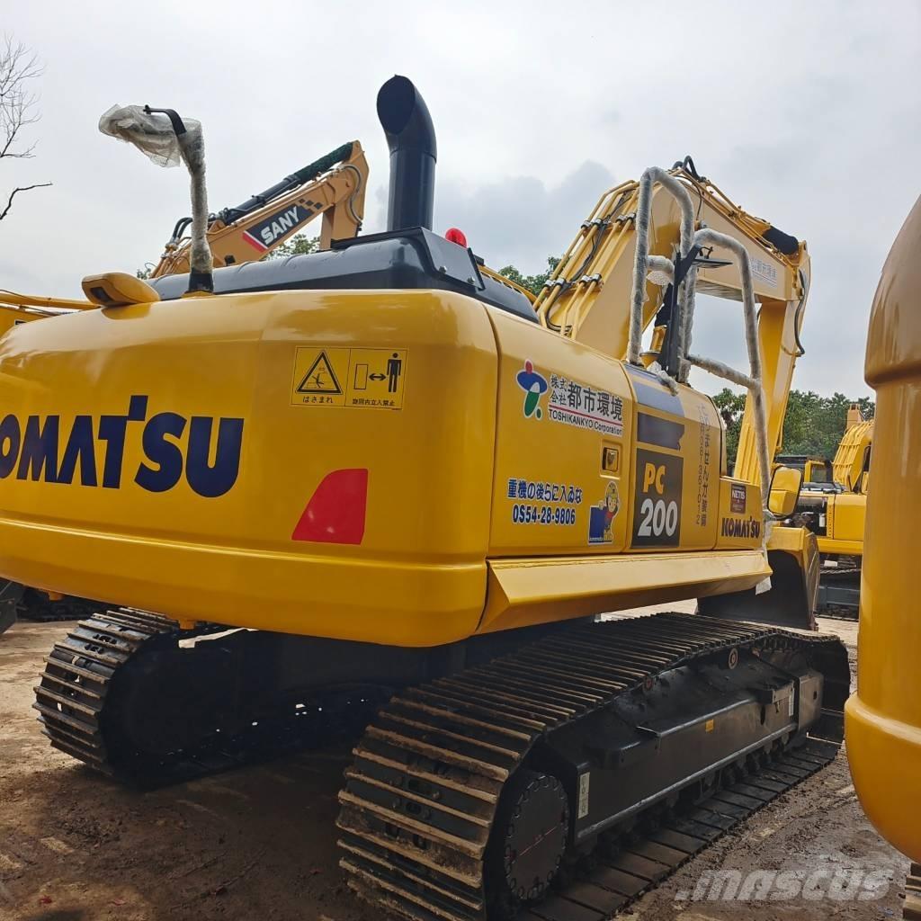 Komatsu PC 220-7 Gravemaskiner på larvebånd
