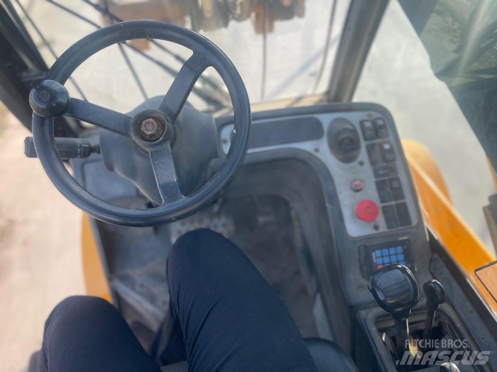 JCB TLT 30 D 4x4 Teleskoplæssere