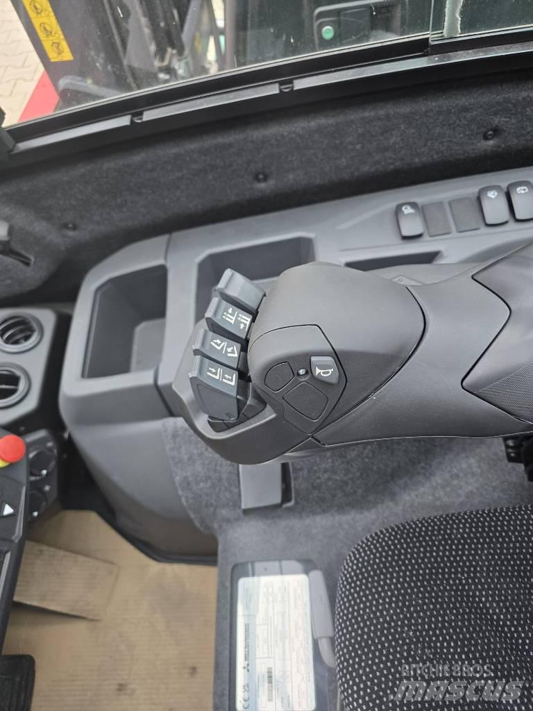 Mitsubishi Edia Reachtruck