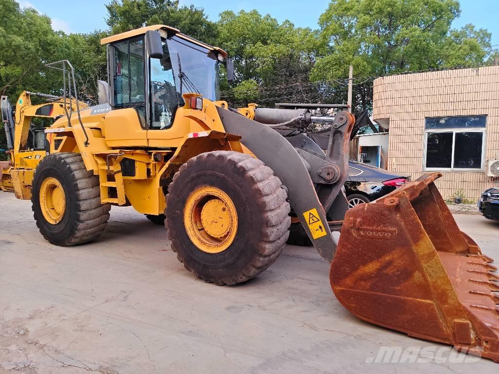 Volvo L 120 Læssemaskiner på hjul