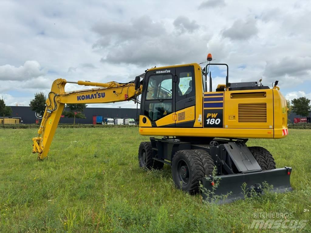 Komatsu PW180-11E0 Gravemaskiner på hjul