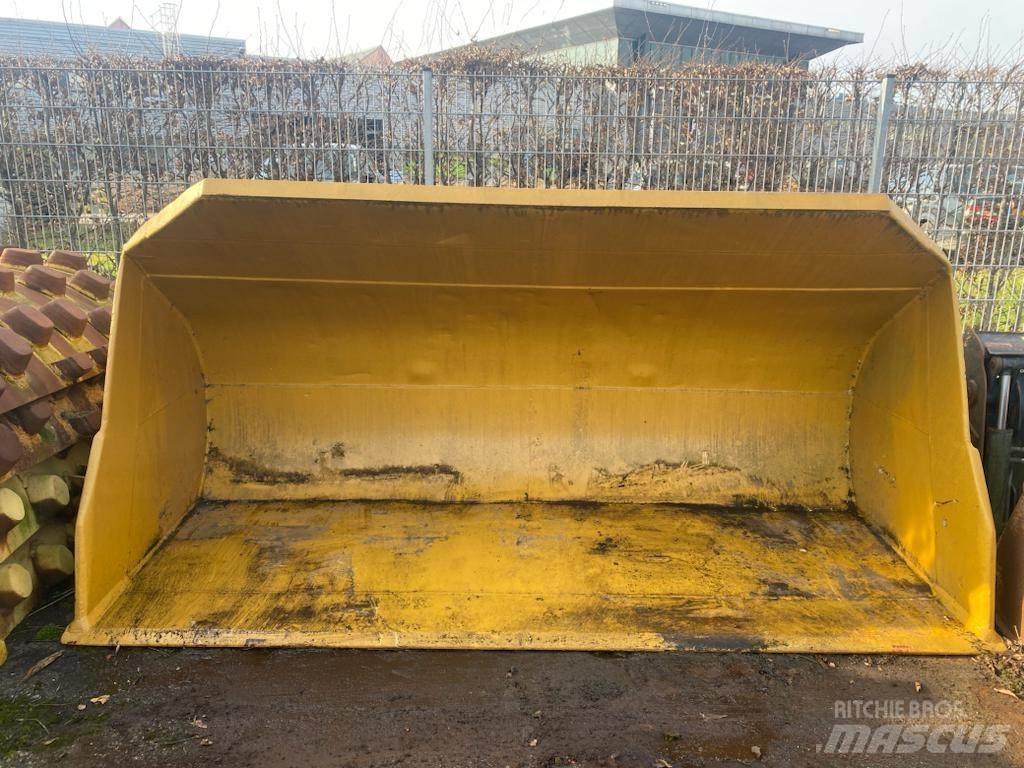 CAT 972 Skovle