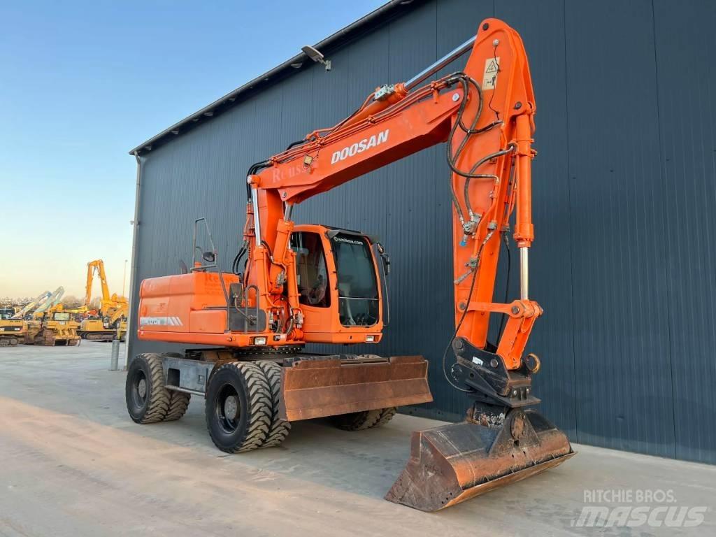 Doosan DX 170 W Gravemaskiner på hjul
