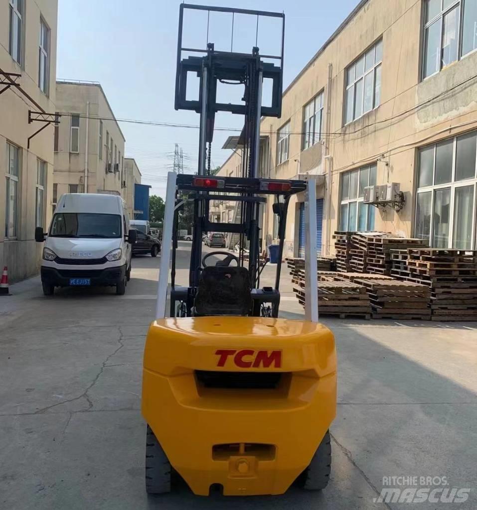 TCM FD30 Reachtruck