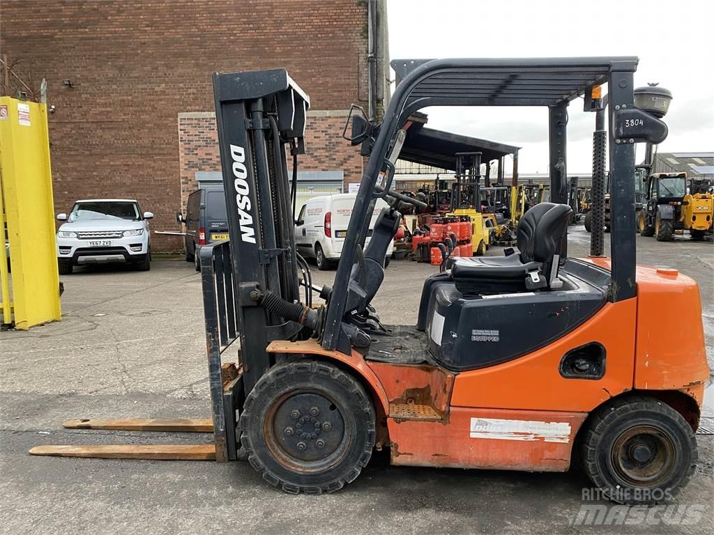 Doosan D25S-5 Diesel gaffeltrucks