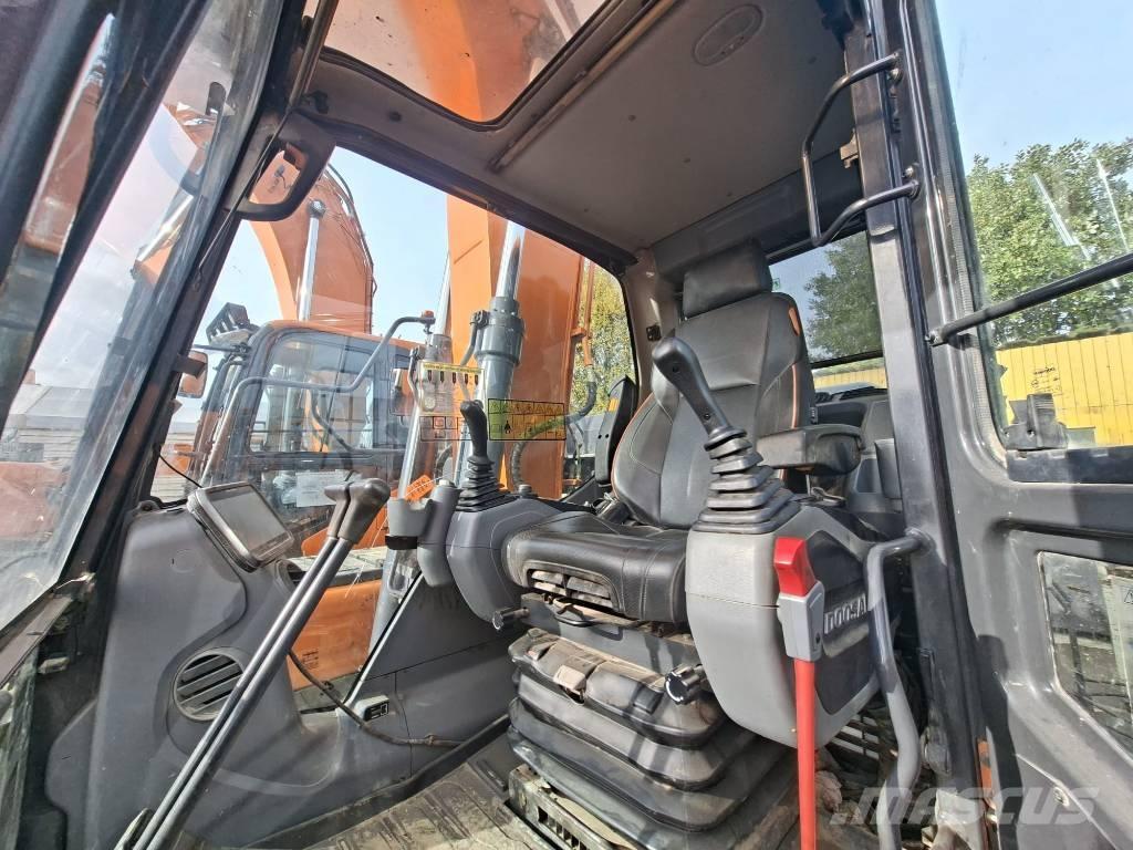 Doosan DX 140 LC Gravemaskiner på larvebånd