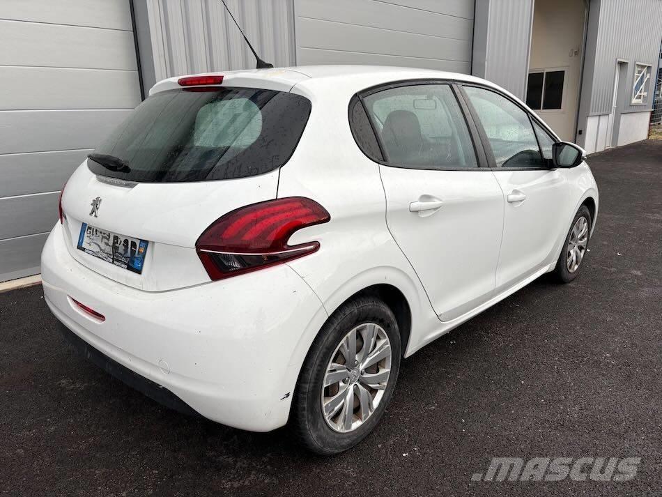 Peugeot 208 Biler