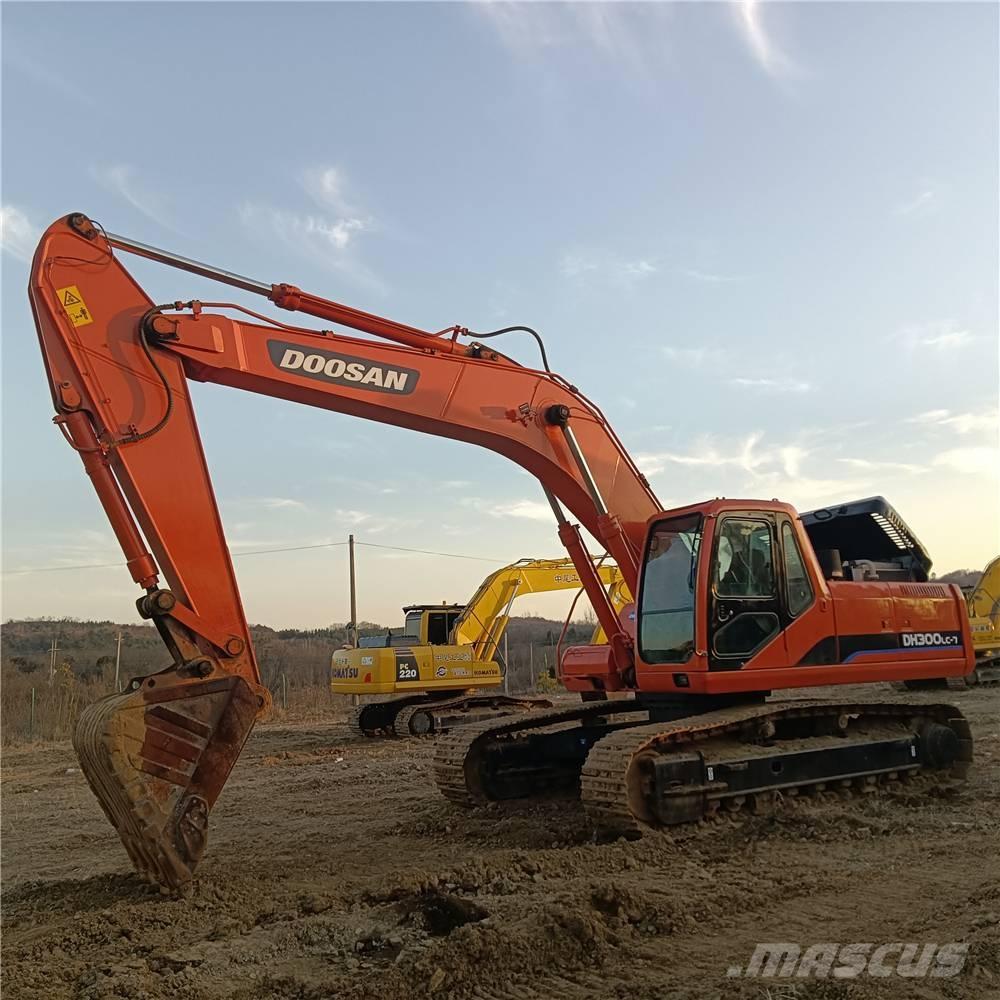 Doosan DH300LC-7 Gravemaskiner på larvebånd