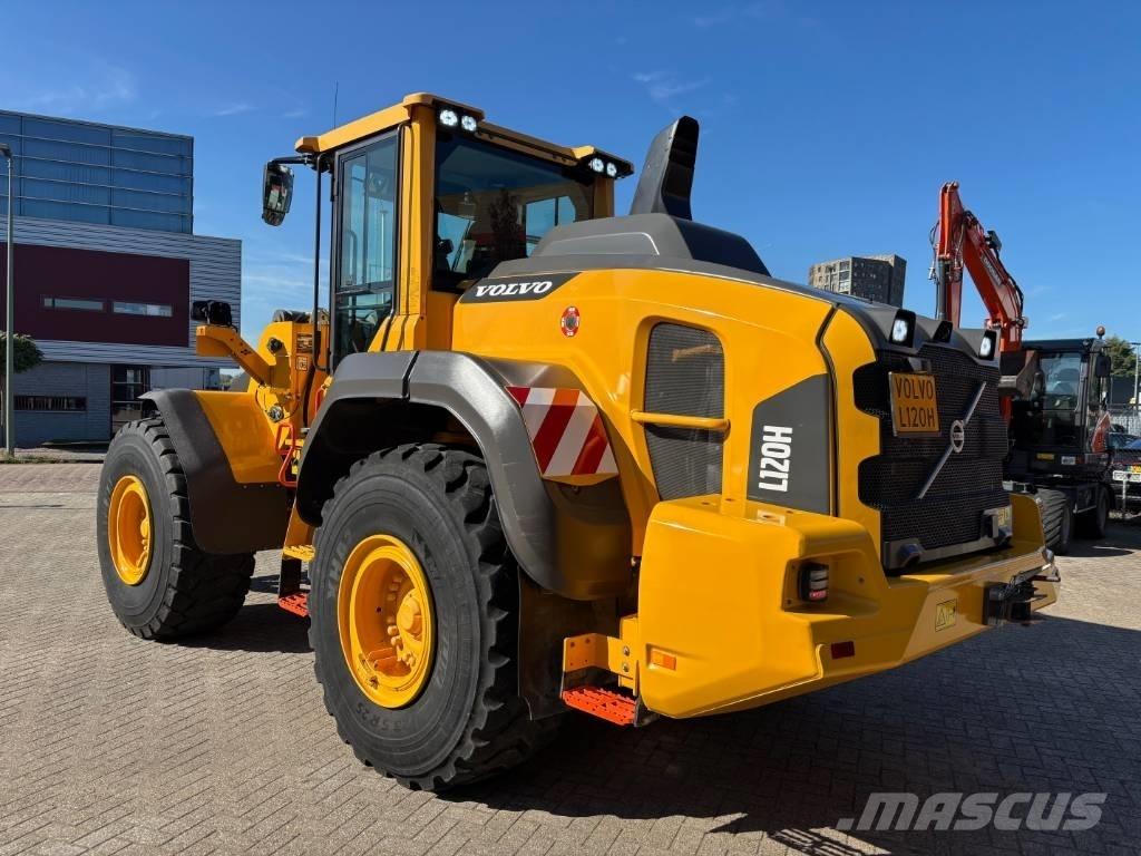 Volvo L 120 H Læssemaskiner på hjul