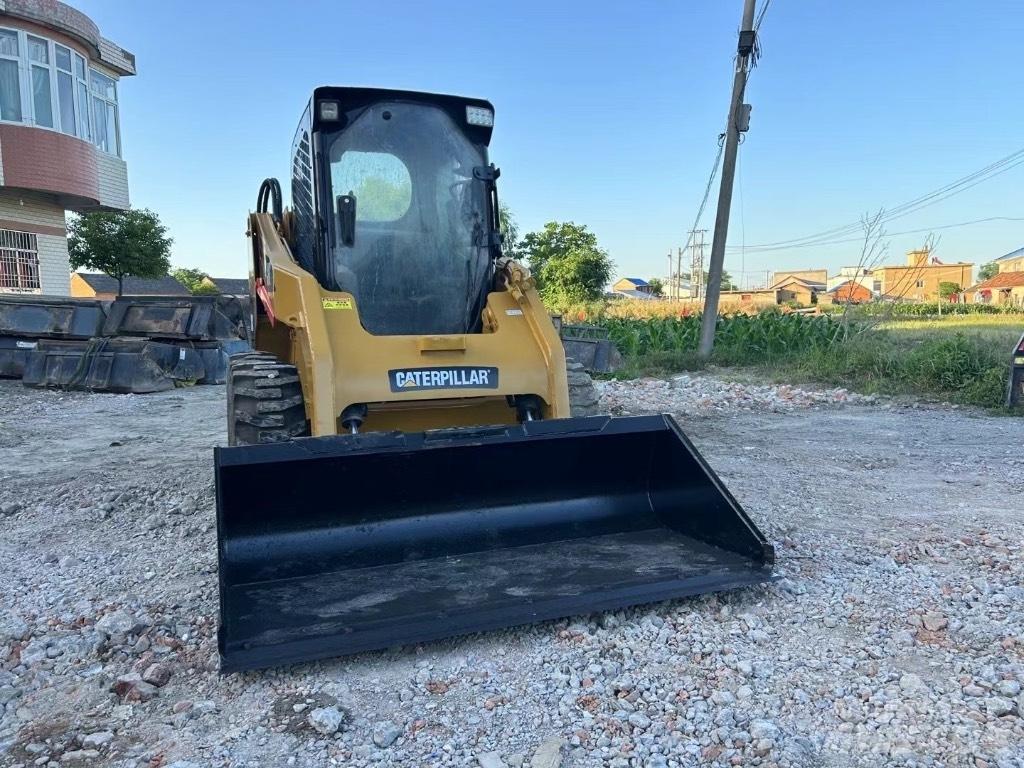 CAT 246 C Minilæsser - skridstyret