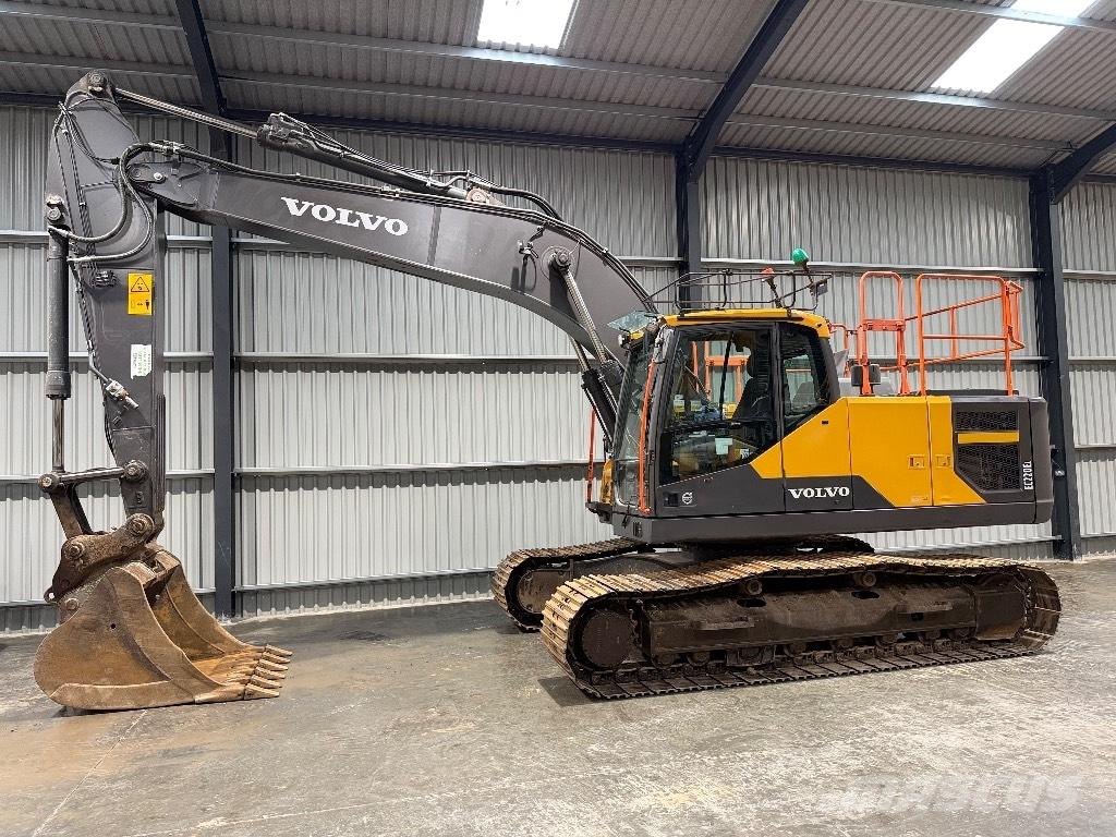 Volvo EC 220 E Gravemaskiner på larvebånd