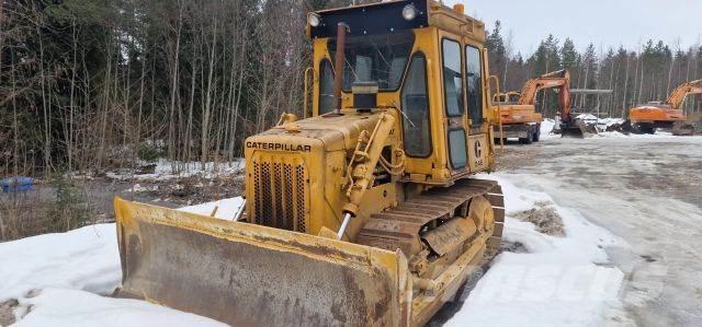 CAT D4E Bulldozer på larvebånd