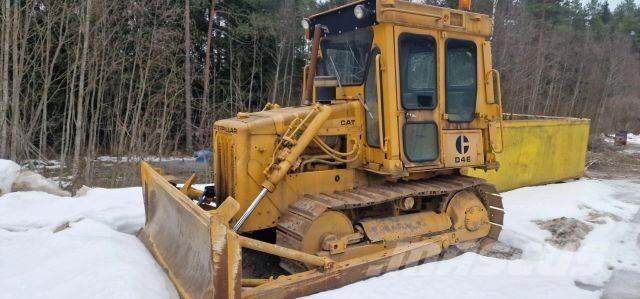 CAT D4E Bulldozer på larvebånd