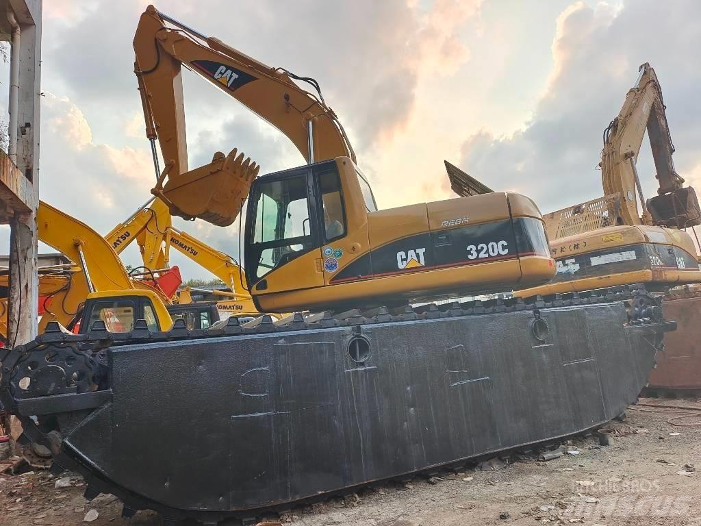 CAT 320 C Amfibiegravemaskine
