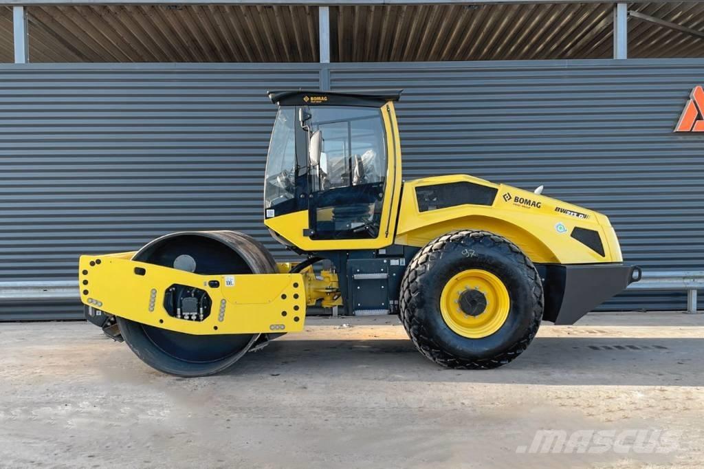 Bomag BW 213 D-5 Enkelt tromle