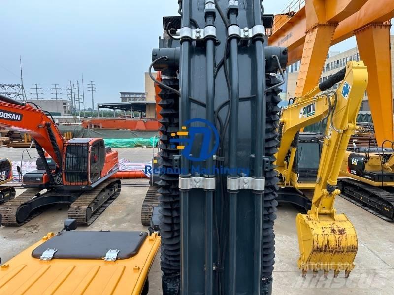 Hyundai R220LC-9S Gravemaskiner på larvebånd