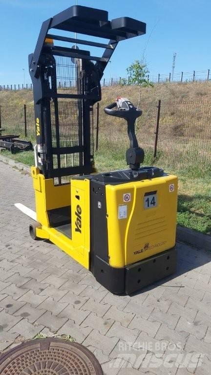 Yale MC10 Reachtruck