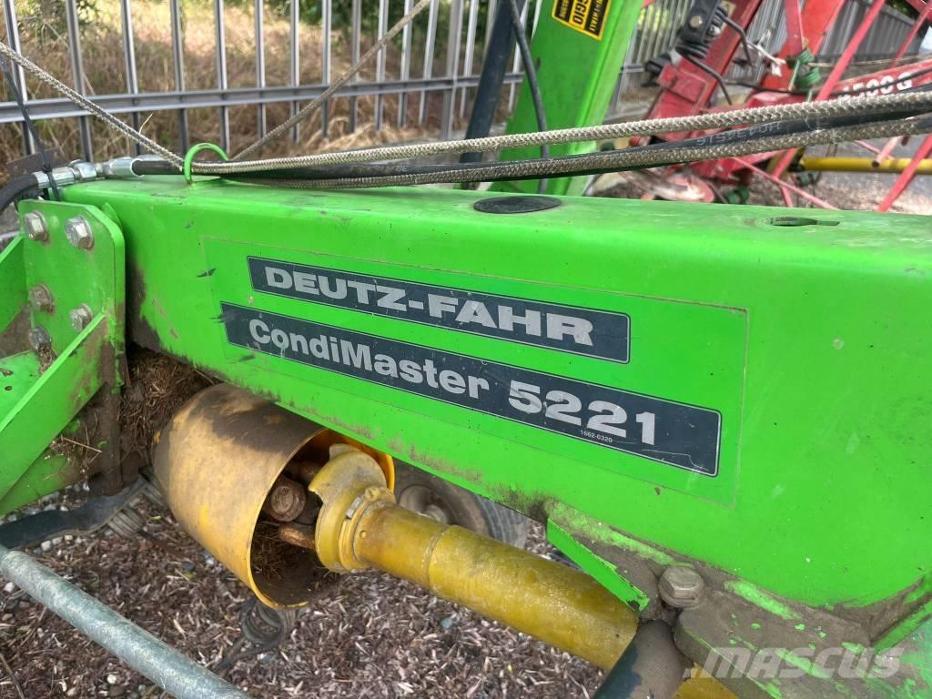 Deutz-Fahr 5221 River og høvendere