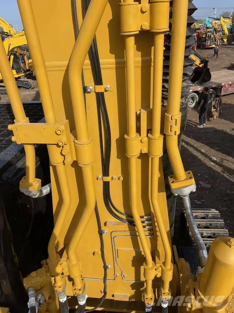 CAT 349 Gravemaskiner på larvebånd