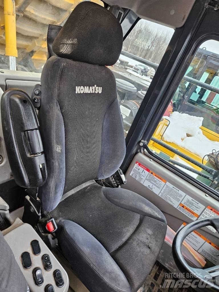 Komatsu HD465-8 Dumpere