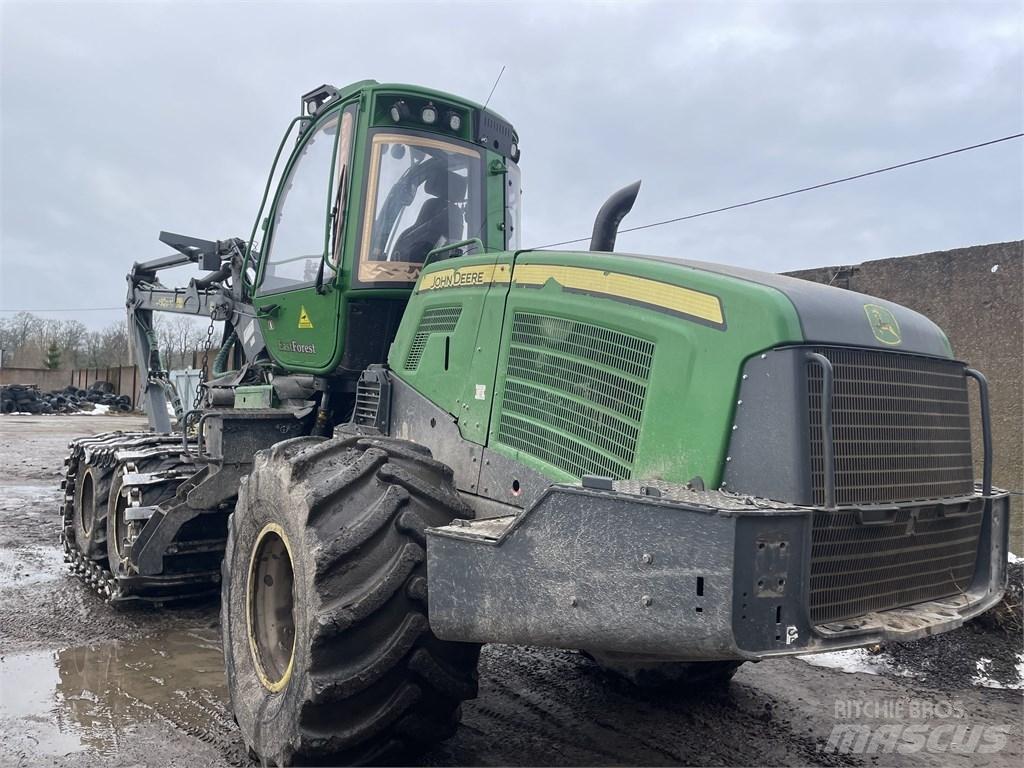 John Deere 1070G Skovningsmaskiner