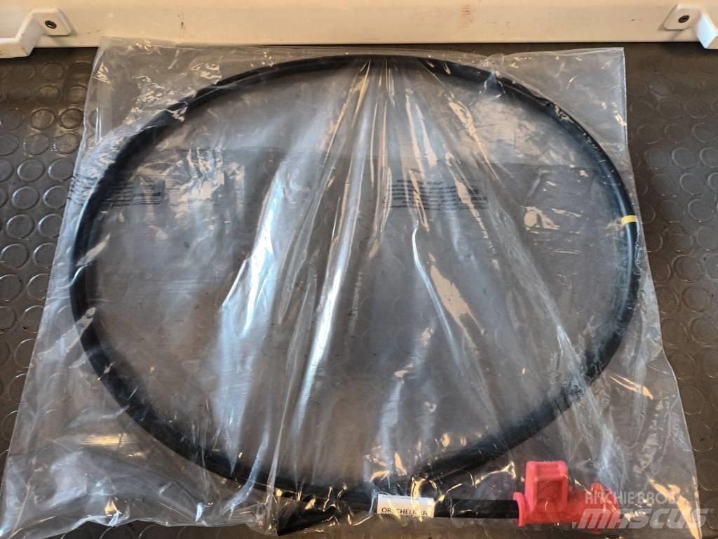 Volvo PIPE 21872077 Transport – Andet