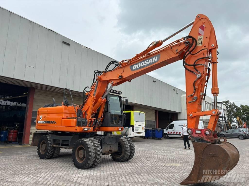Doosan DX 190 W Gravemaskiner på hjul