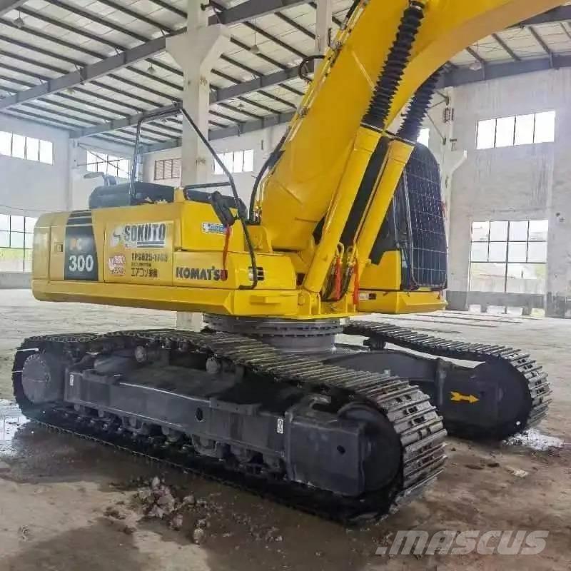 Komatsu PC300-7 Gravemaskiner på larvebånd