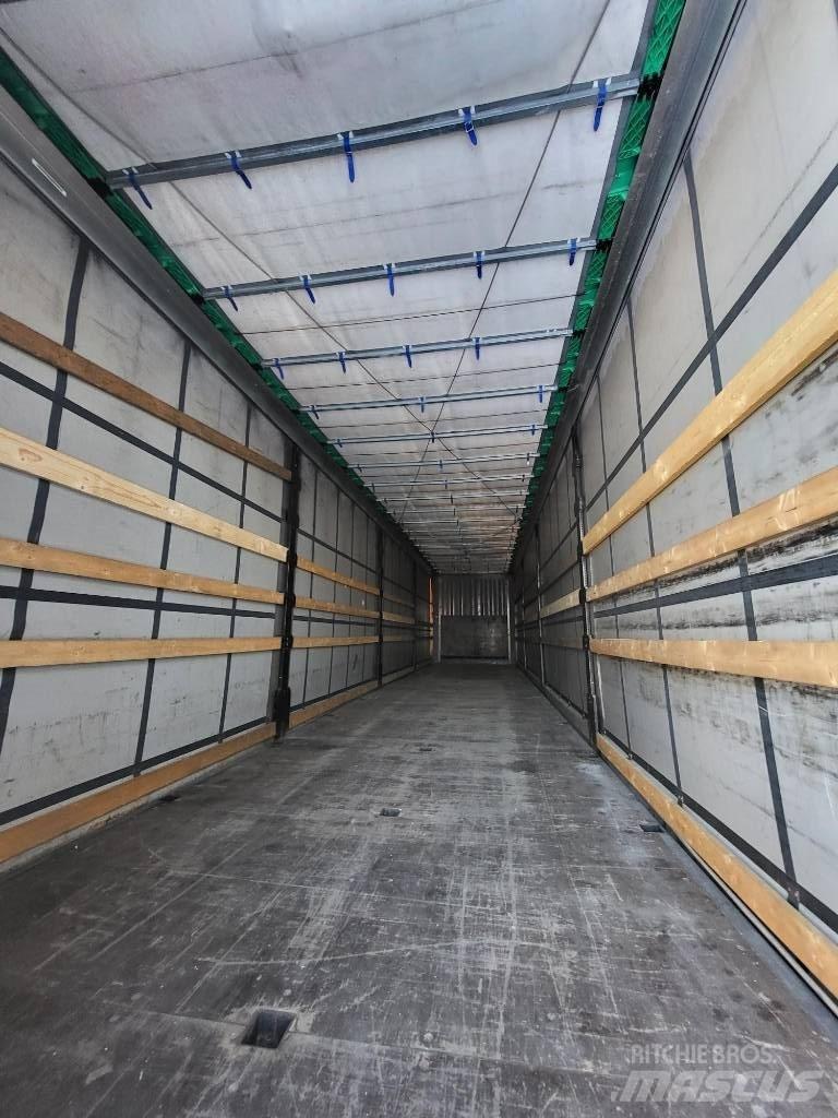 Krone Curtain Norway Semi-trailer med Gardinsider