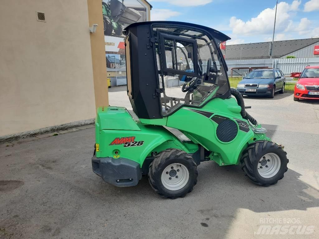 Avant 528 ROPS Trucks - Andet