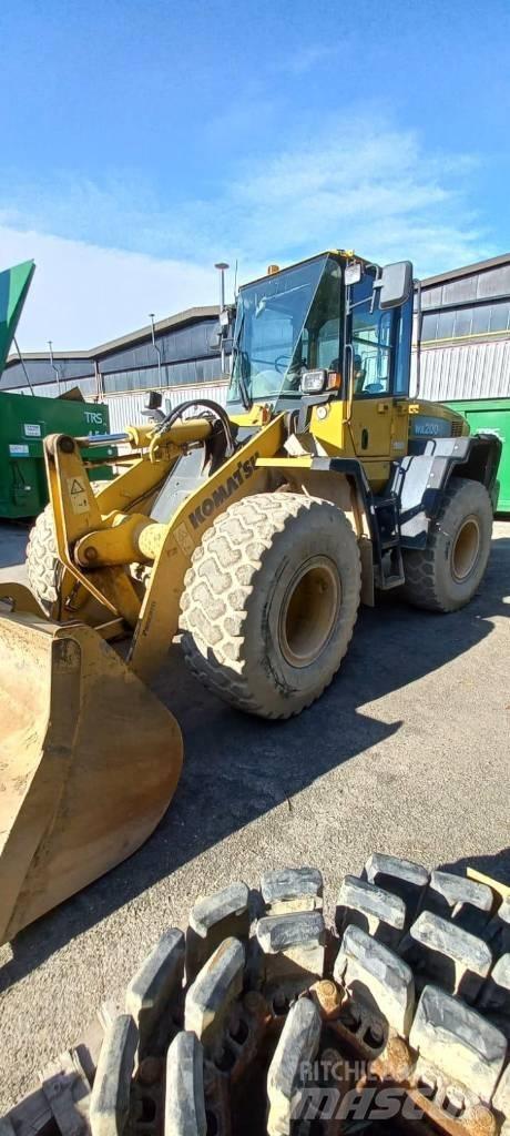 Komatsu WA 200 PT-5 Læssemaskiner på hjul