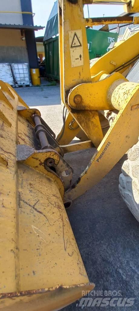 Komatsu WA 200 PT-5 Læssemaskiner på hjul