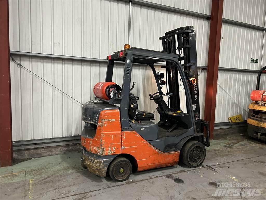 Toyota 8FGCU30 LPG gaffeltrucks