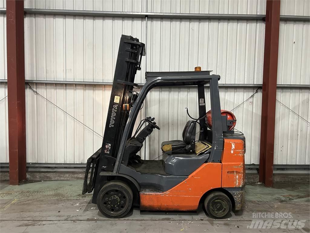 Toyota 8FGCU30 LPG gaffeltrucks