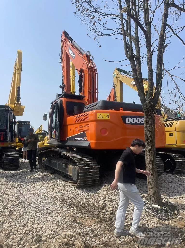 Doosan DX 225LC-9C Gravemaskiner på larvebånd