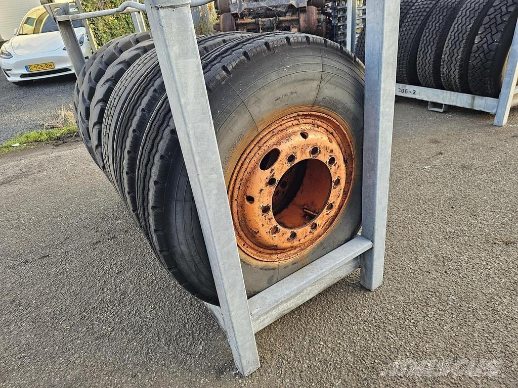  Several 1100 X 20 Chassis anhængere