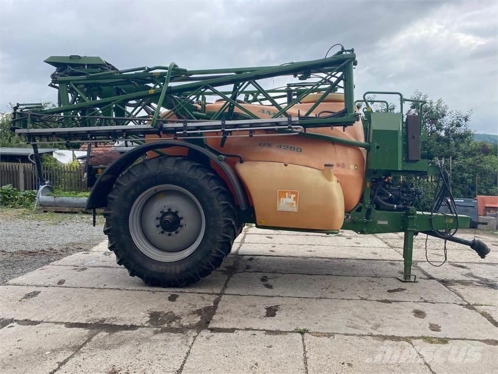 Amazone UX 4200 Trailersprøjter