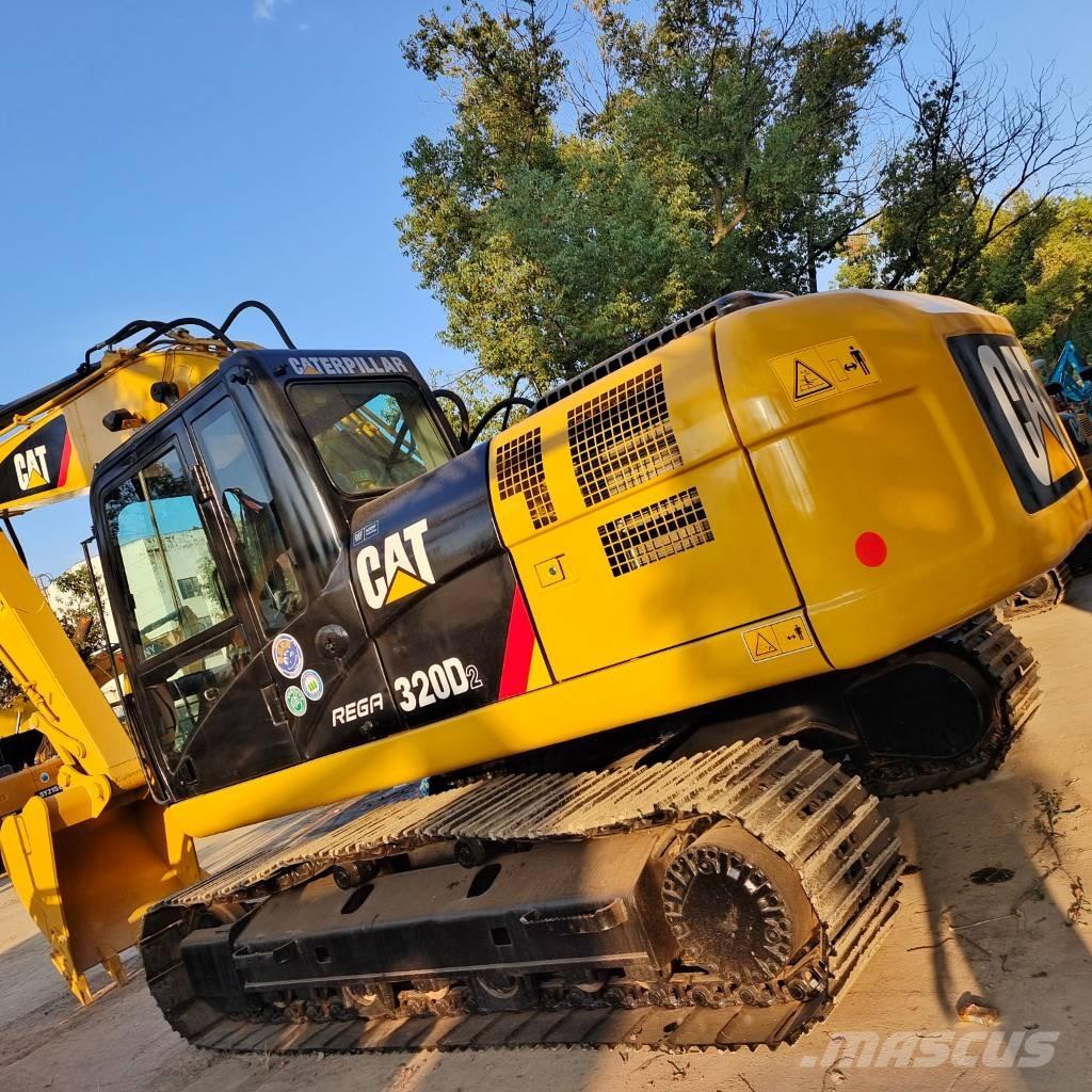 CAT 320 D2 Gravemaskiner på larvebånd