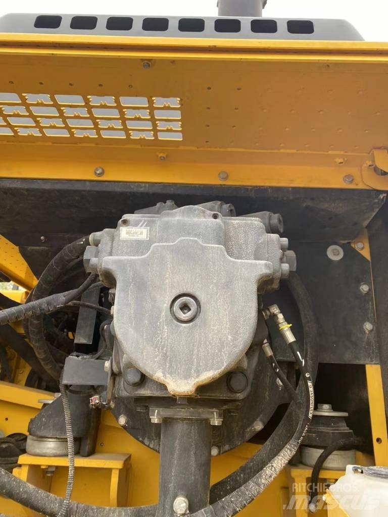 Komatsu 450LC-8 Gravemaskiner på larvebånd