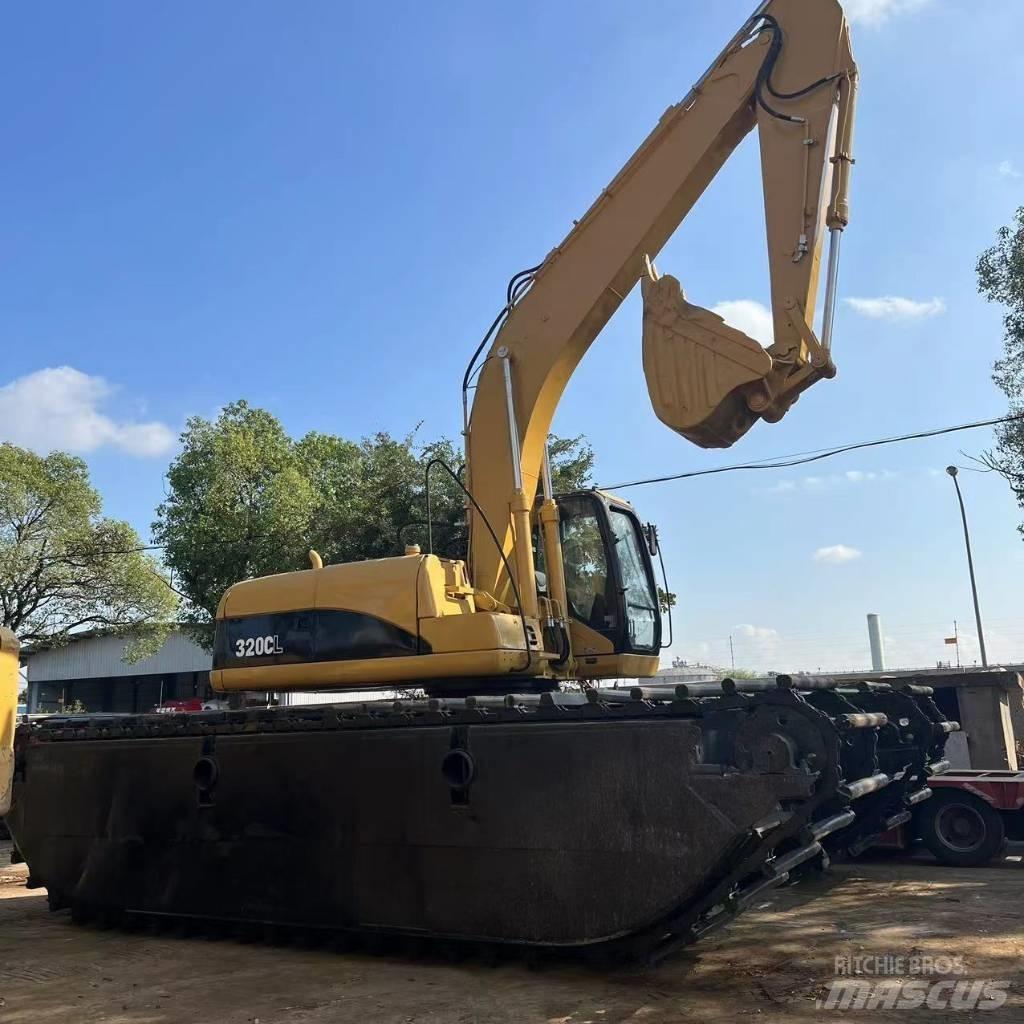 CAT 320 C Amfibiegravemaskine