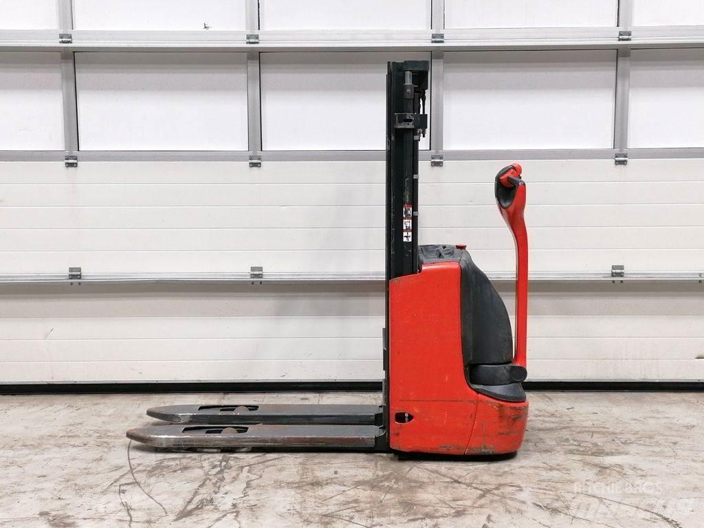 Linde L10B Gaffelstabler med gående fører