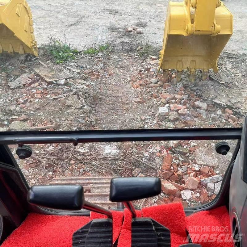 Komatsu PC 138 Gravemaskiner på larvebånd