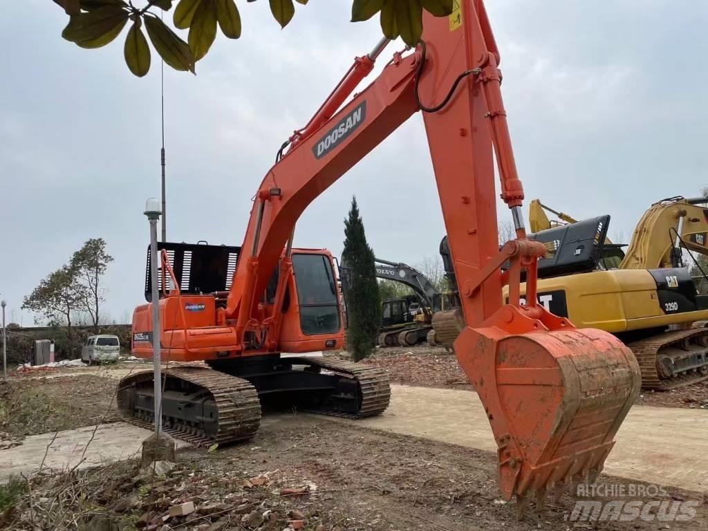 Doosan DH225LC-9E Gravemaskiner på larvebånd